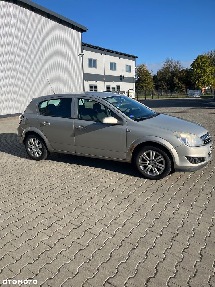 Opel Astra - 2