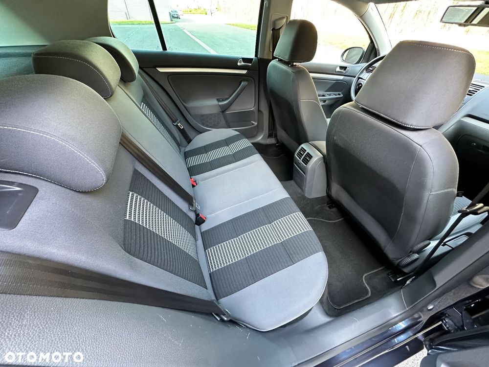 Volkswagen Golf 1.6 United - 24