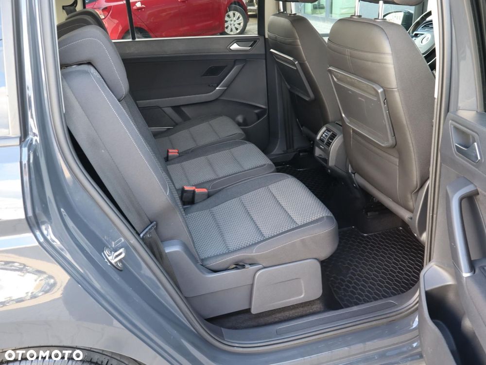 Volkswagen Touran - 7