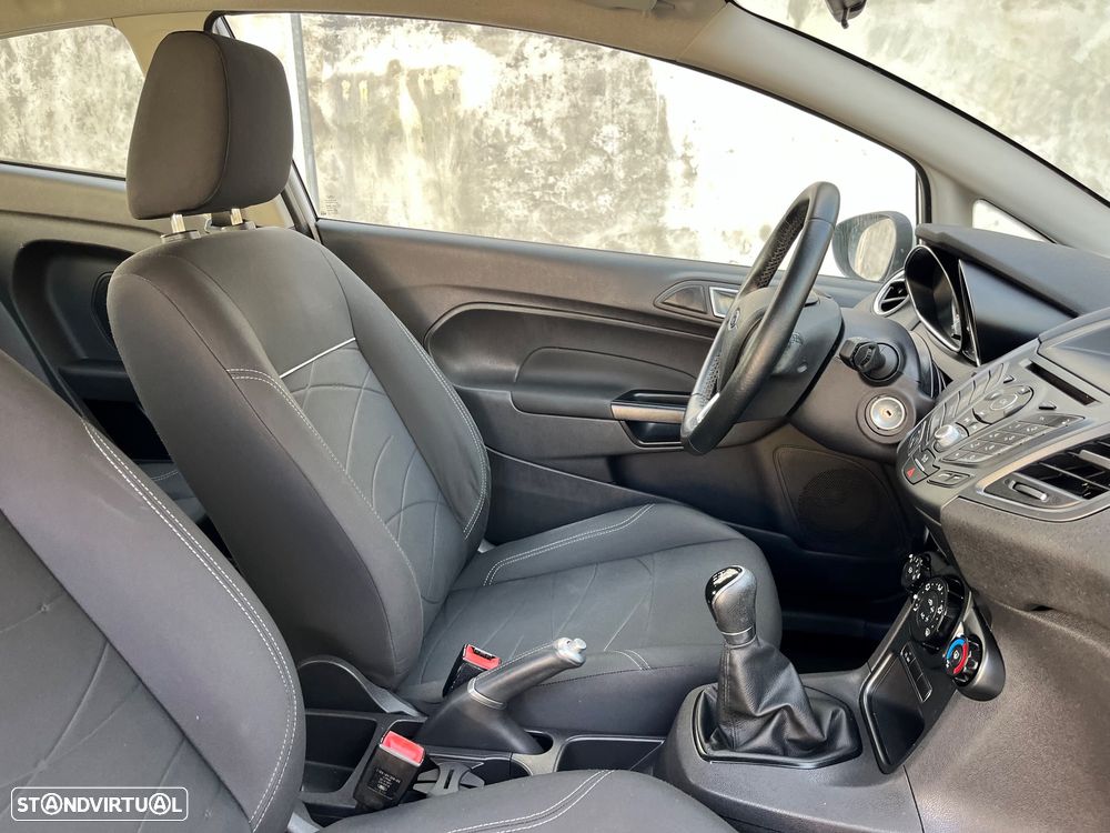 Ford Fiesta 1.5 TDCi STLine - 14