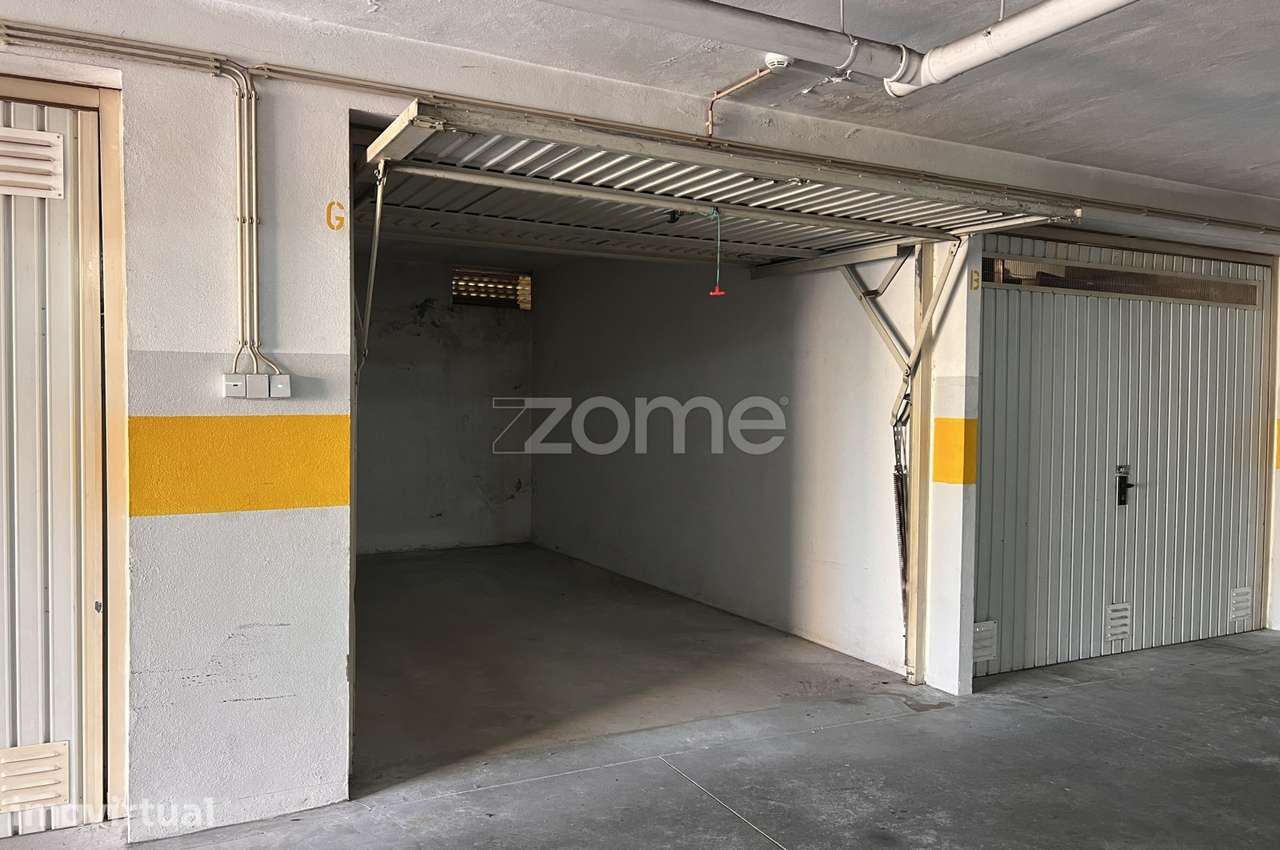 Estacionamento fechado para arrendamento junto ao Hospital de S. João - Grande imagem: 4/16