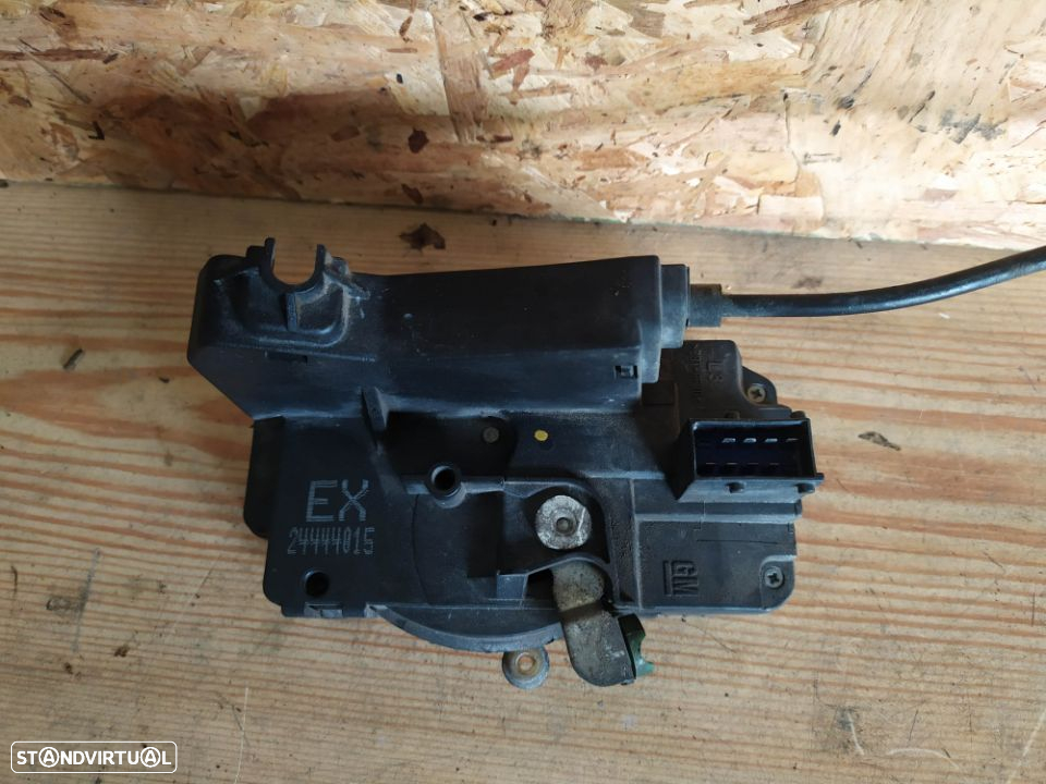 FECHO DE PORTA OPEL ASTRA G - FRENTE ESQUERDO / DIREITO - 2