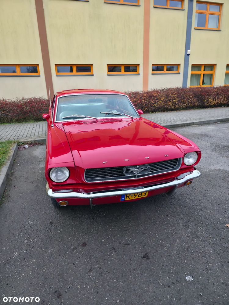 Ford Mustang - 5