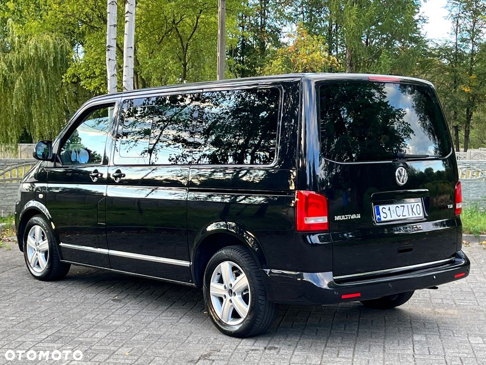 Volkswagen Multivan - 10