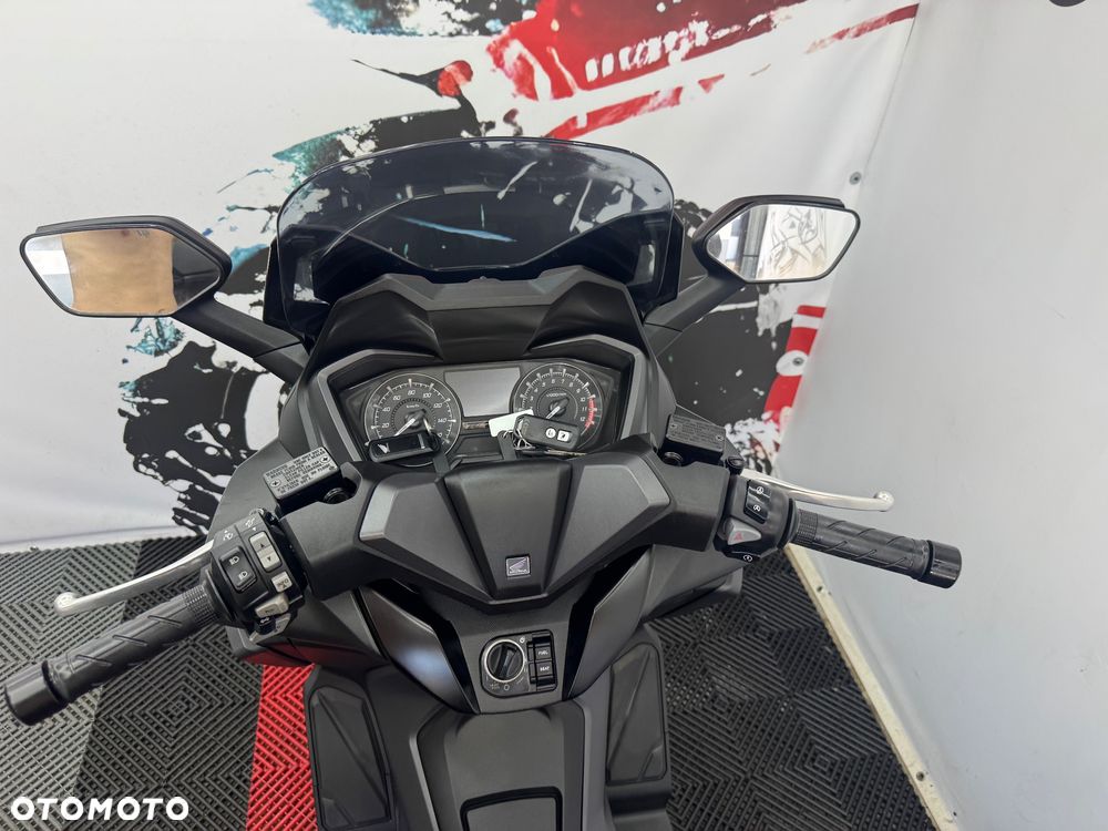 Honda NSS - 24
