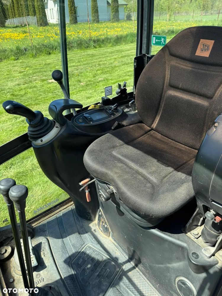 JCB 8018 - 7