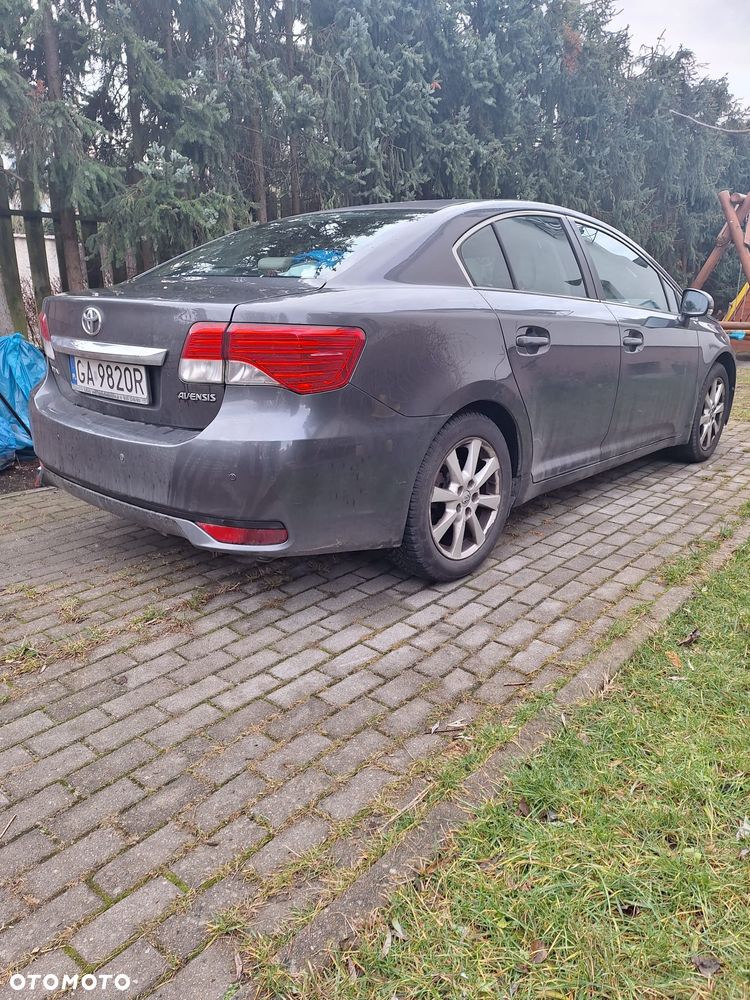 Toyota Avensis 1.8 Premium MS - 4