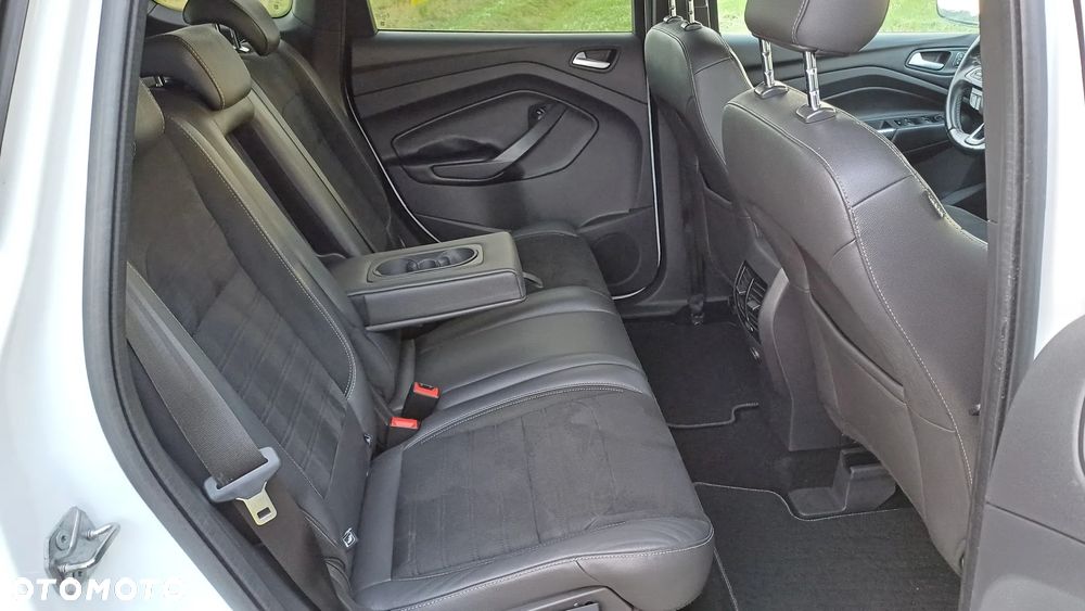 Ford Kuga 1.5 TDCi 2x4 ST-Line - 13
