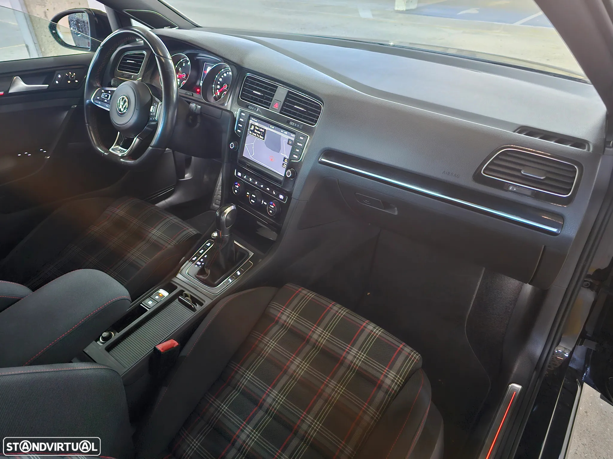 VW Golf 2.0 TSi GTi DSG Performance - 10