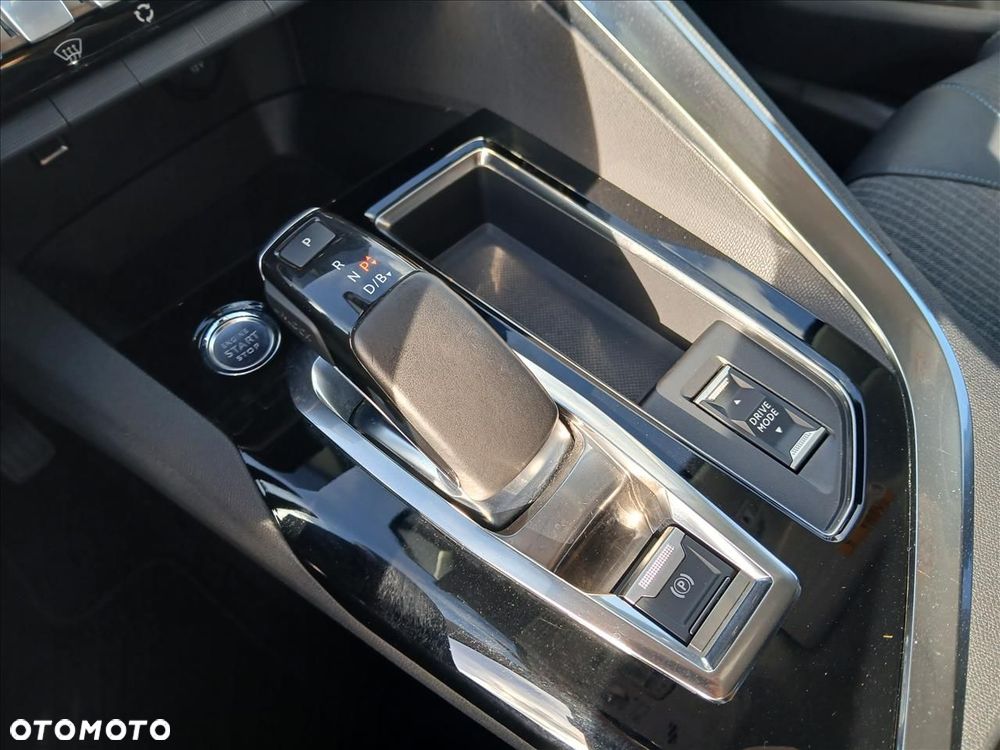 Peugeot 3008 225 e-EAT8 Allure Pack - 18