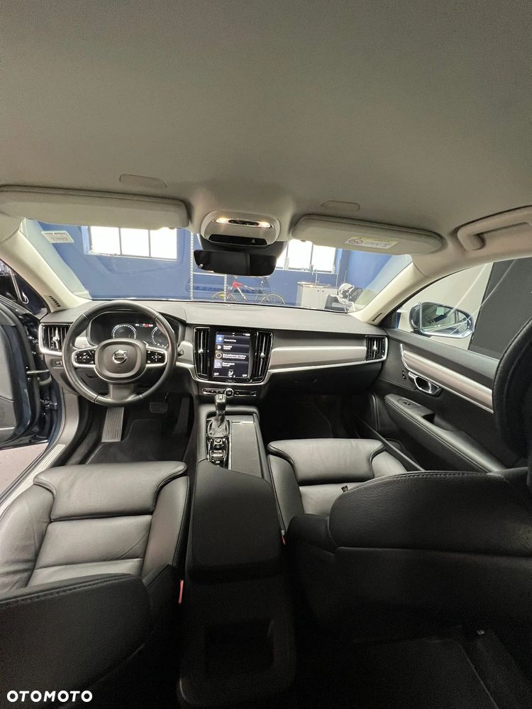 Volvo V90 D4 Momentum - 19