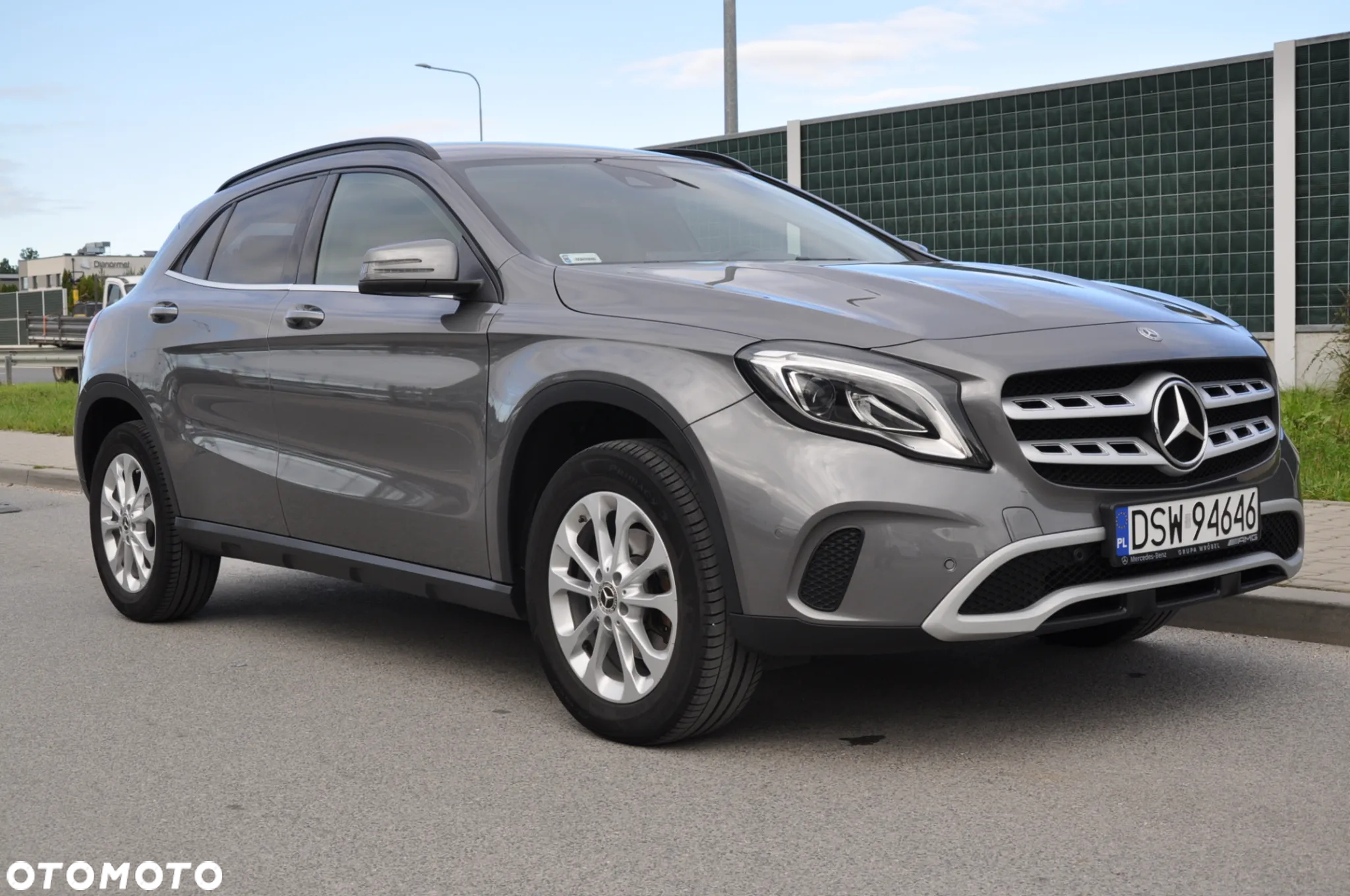 Mercedes-Benz GLA 180 7G-DCT - 25