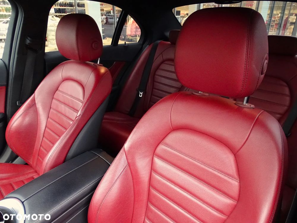 Mercedes-Benz Klasa C 200 7G-TRONIC AMG Line - 24