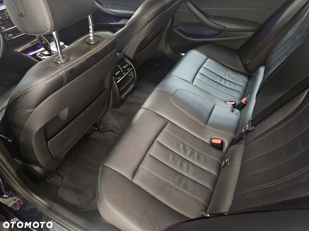 BMW Seria 5 520d - 12