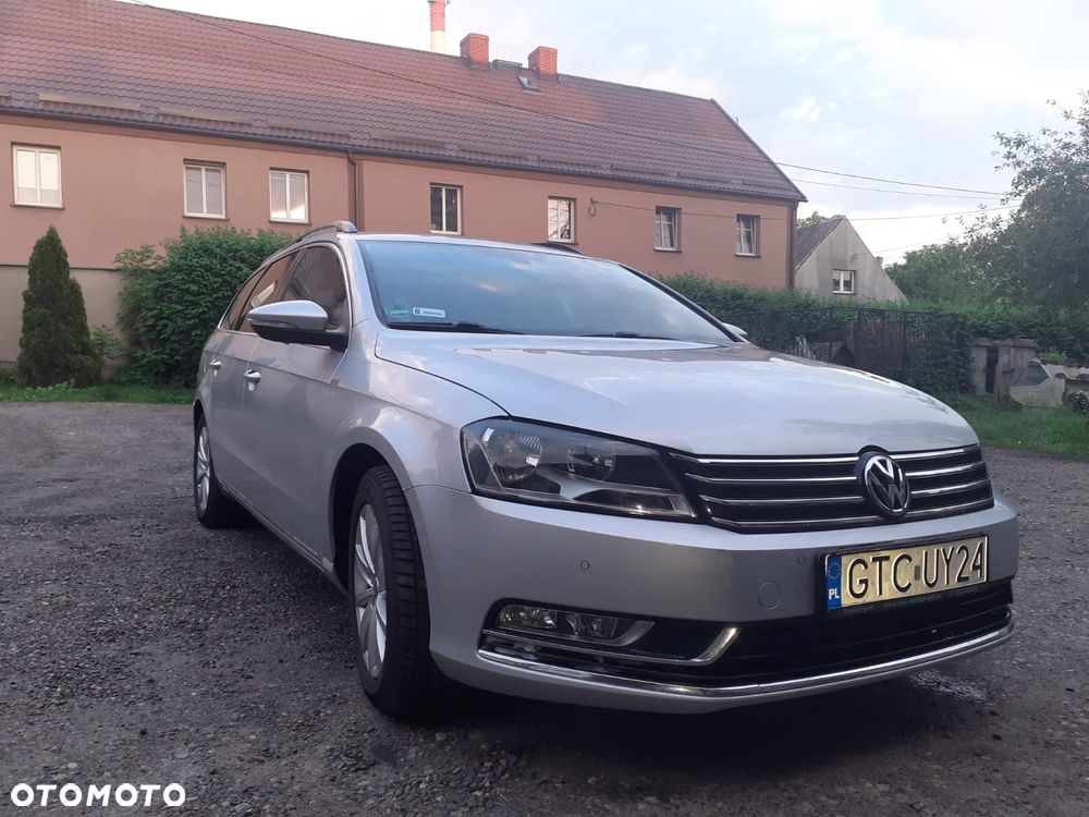 Volkswagen Passat Variant 2.0 TDI DSG BlueMotion Technology Comfortline - 2