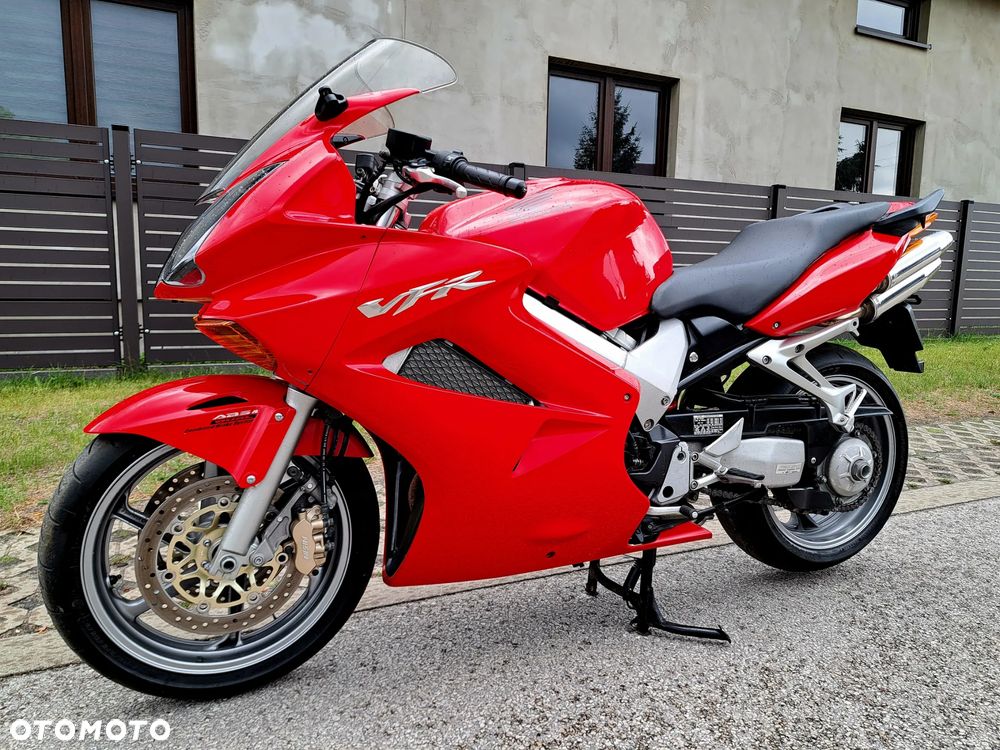 Honda VFR - 9