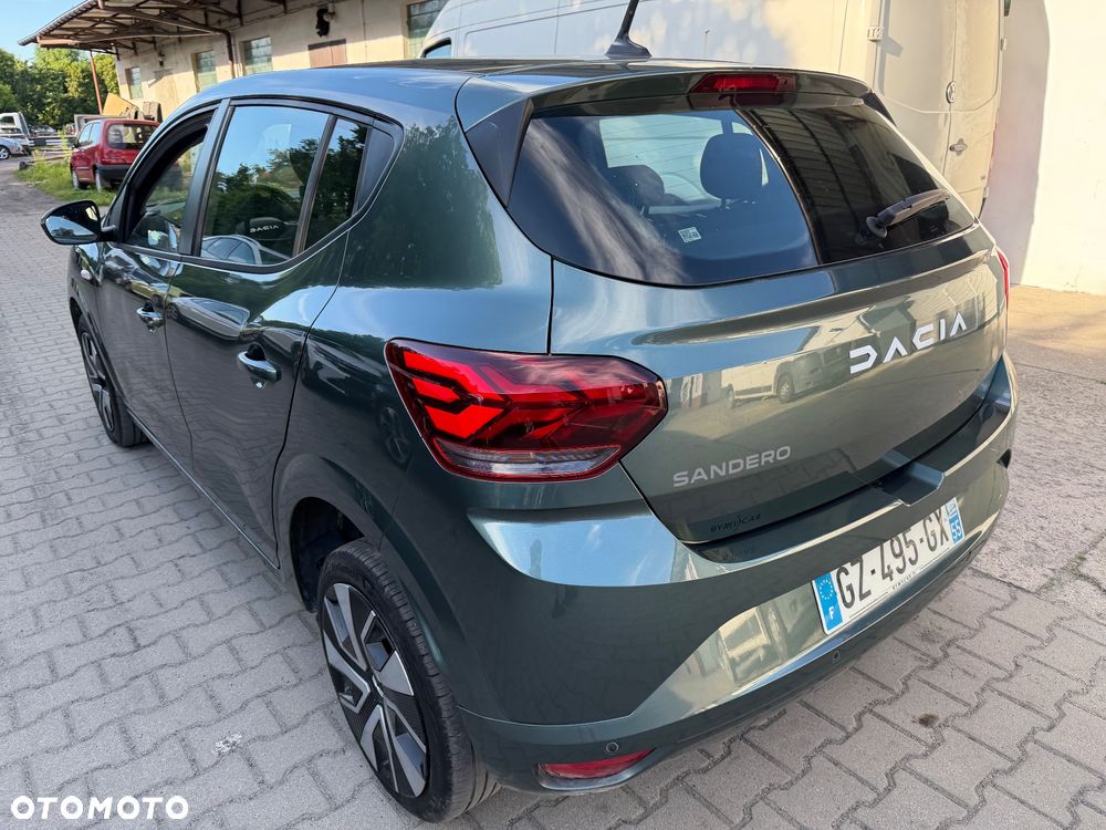 Dacia Sandero - 32