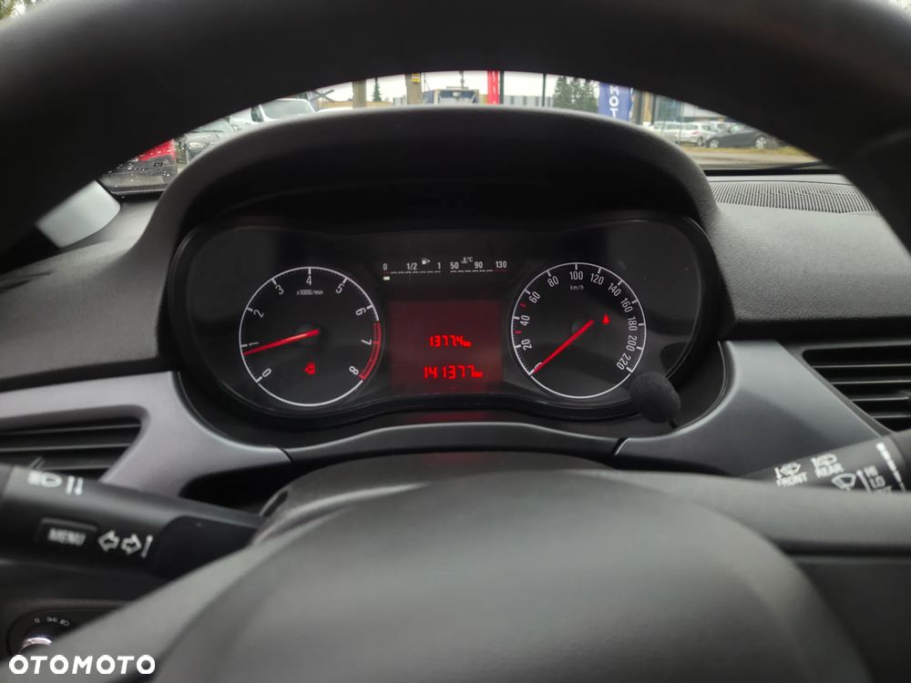 Opel Corsa 1.2 Innovation - 24