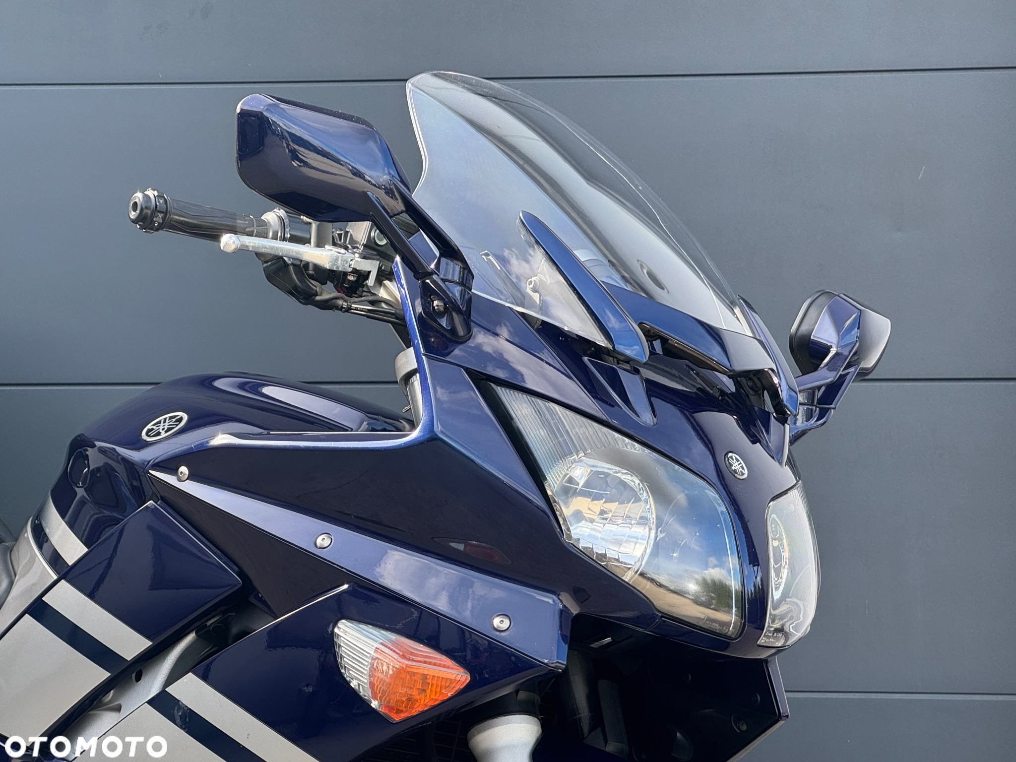 Yamaha FJR - 2