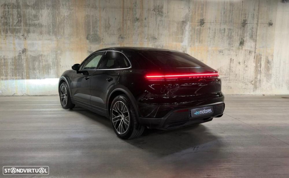 Porsche Macan Electric 4 - 10