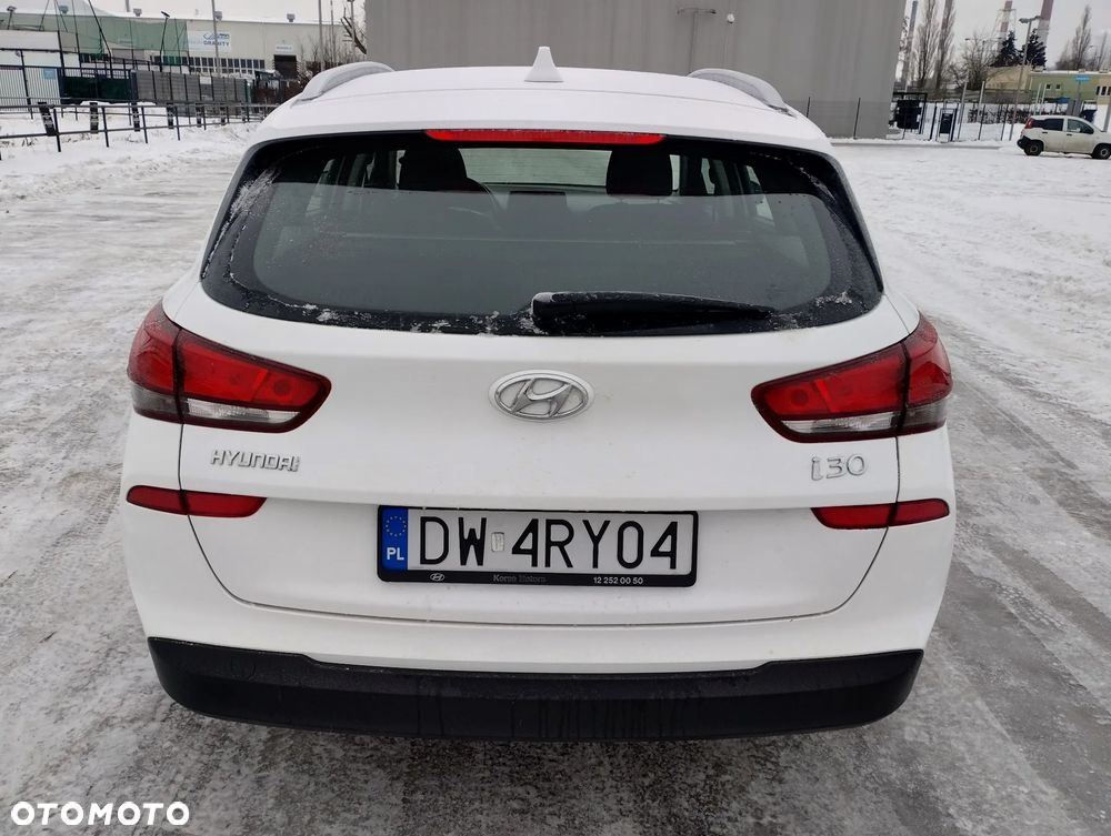 Hyundai i30 1.5 DPI Classic + - 4