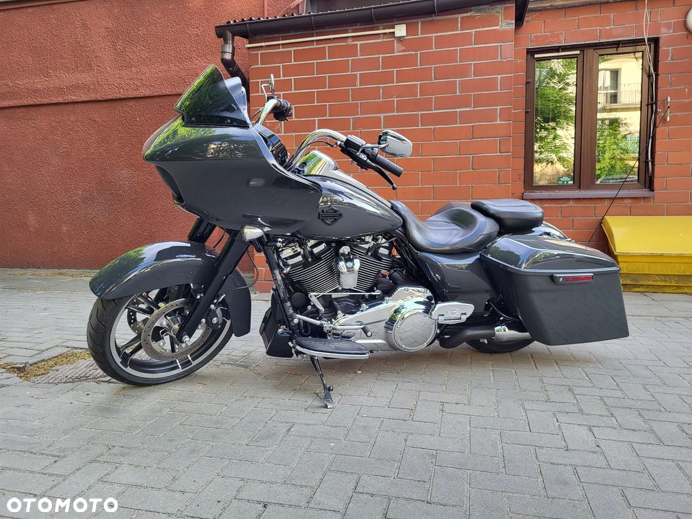 Harley-Davidson Touring Road Glide - 1