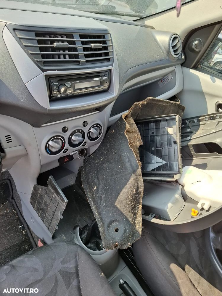 Dezmembrez Suzuki Alto - 8