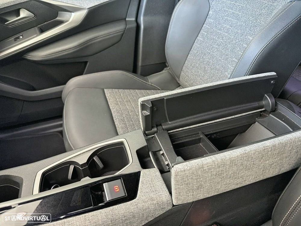 Peugeot 3008 1.2 Hybrid Allure e-DCS6 - 21