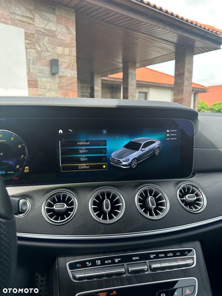 Mercedes-Benz Klasa E 300 9G-TRONIC - 13