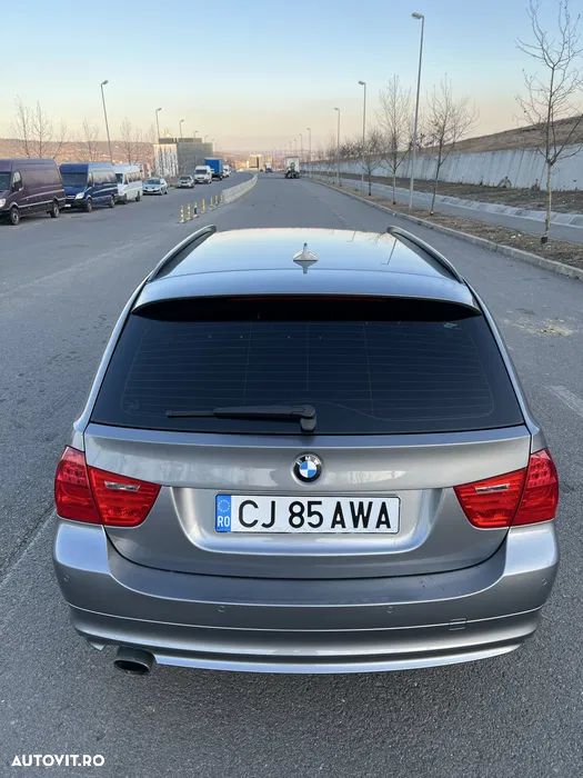 BMW Seria 3 320d - 5