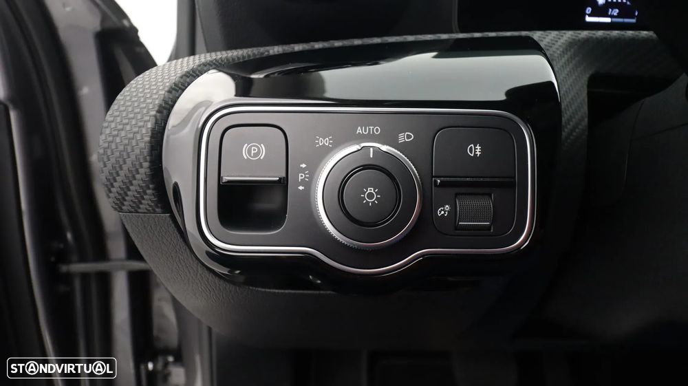 Mercedes-Benz A 250 Limousine e - 18