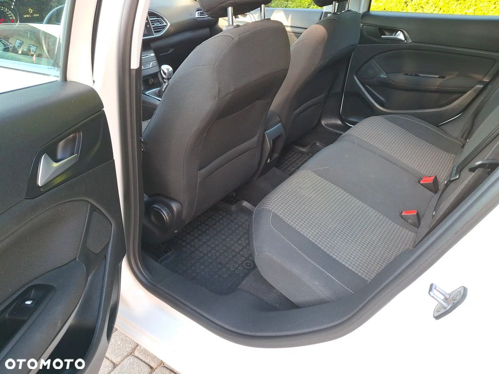 Peugeot 308 1.5 BlueHDi Active Pack Business S&S - 20