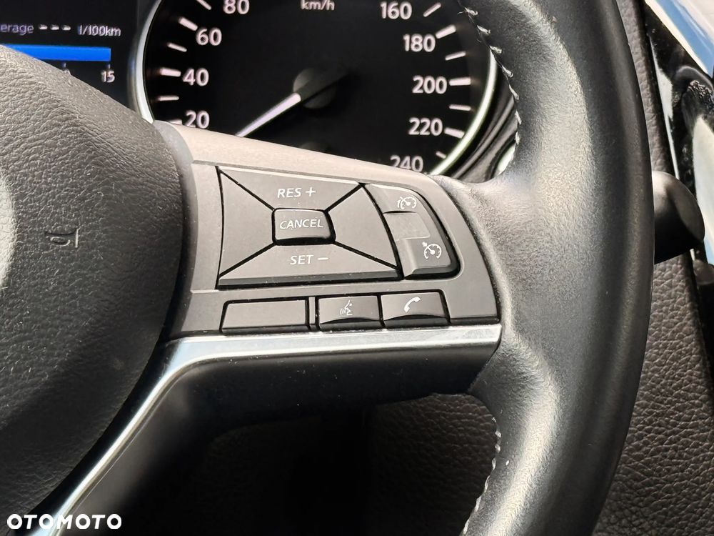 Nissan Qashqai 1.7 dCi 4x4 N-Connecta - 22