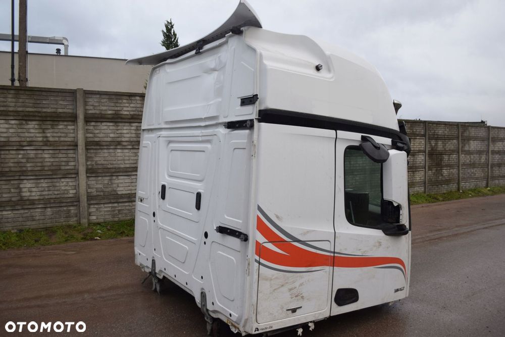 KABINA MERCEDES ACTROS MP4 GIGA SPACE - 5