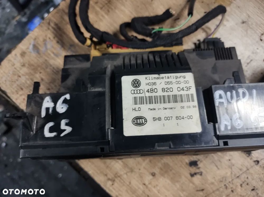Audi A6 C5 panel klimatyzacji 4B0820043F - 3
