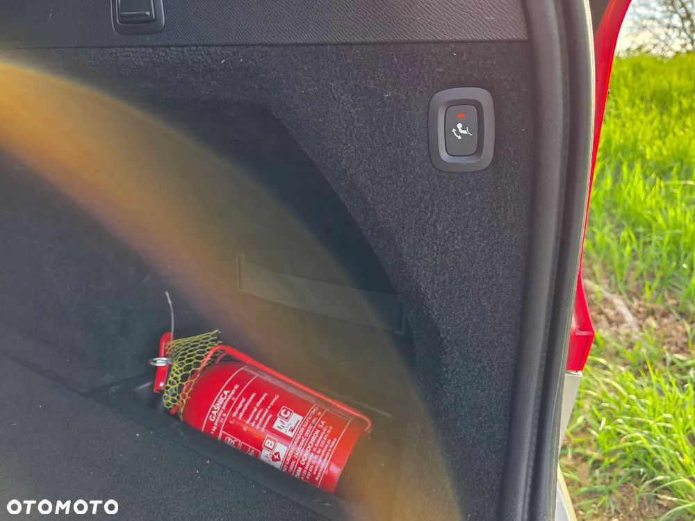 Volvo XC 90 D5 SCR AWD Momentum - 9