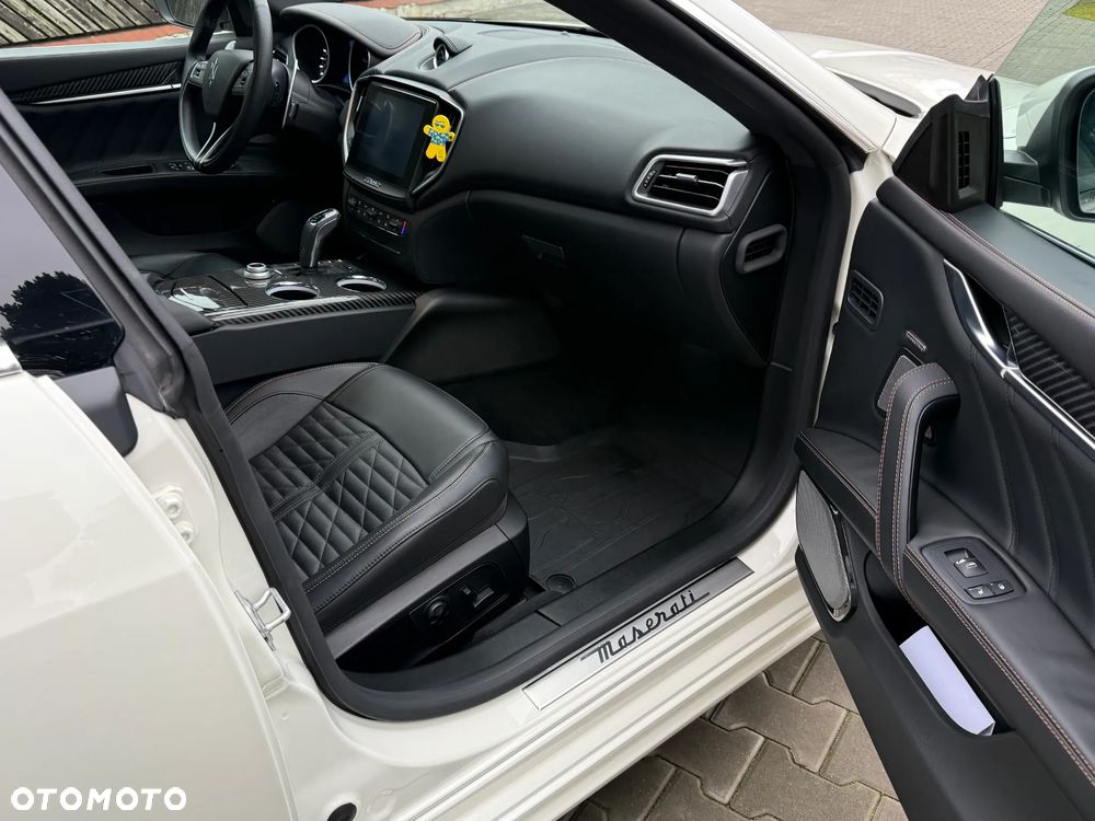 Maserati Ghibli S Q4 GranSport - 21