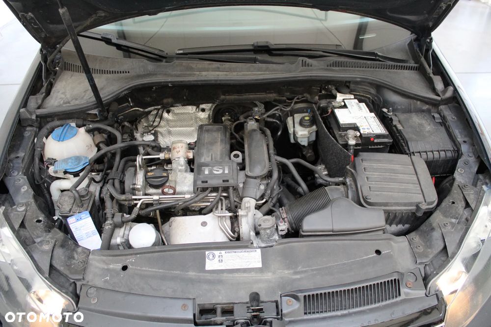 Volkswagen Golf - 23