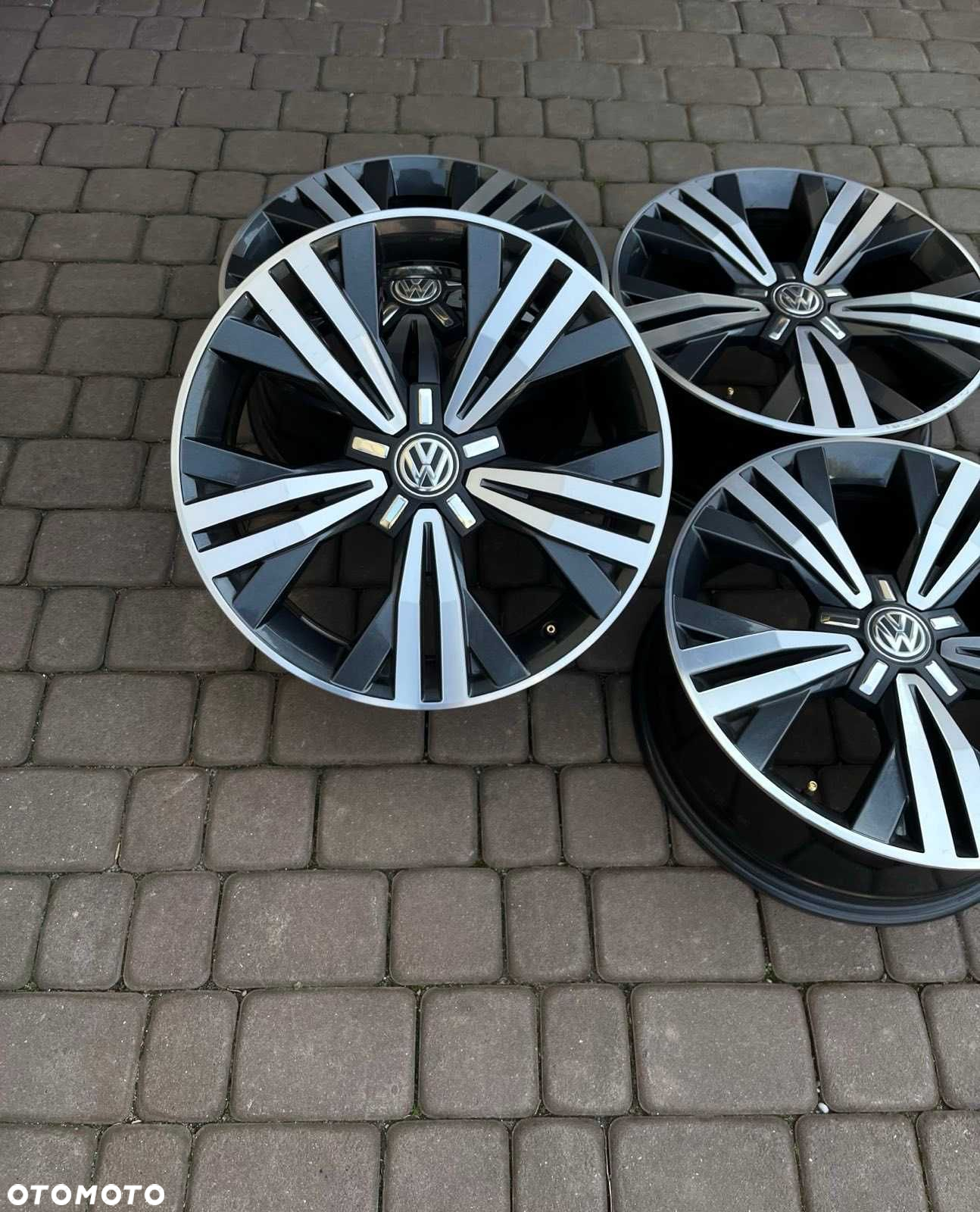 Oryginalne alufelgi Vw 5x112 18 cali Bicolor  Passat Alltrack Arteon - 3