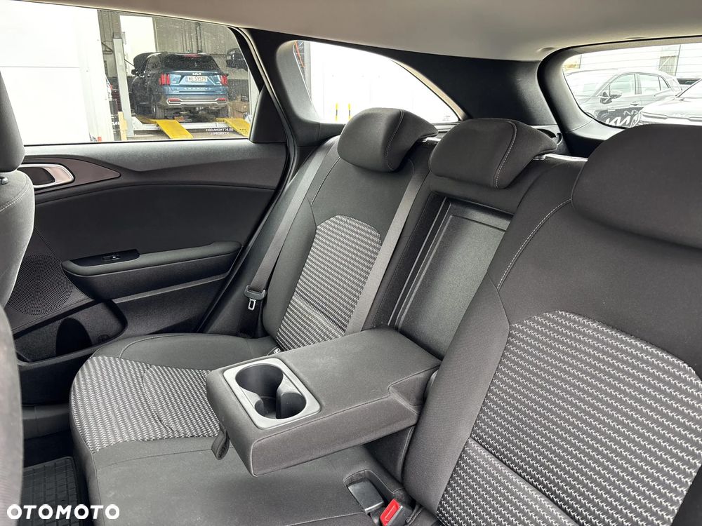 Kia Ceed 1.5 T-GDI M - 16