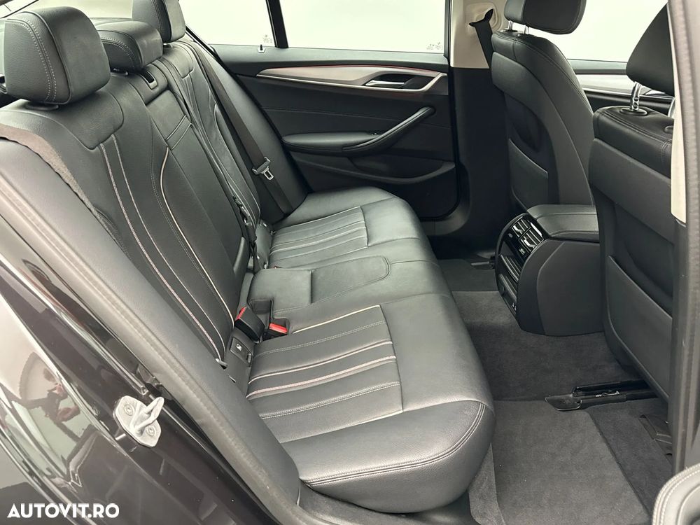 BMW Seria 5 518d AT MHEV - 29