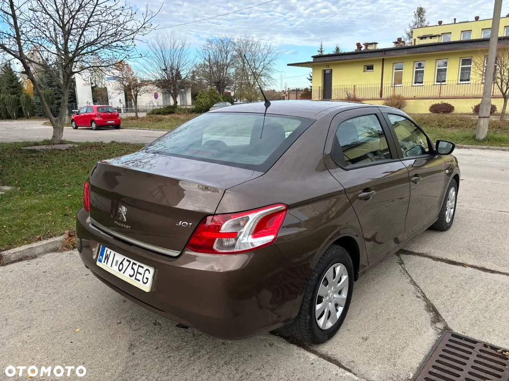 Peugeot 301 1.2 Pure Tech Access - 4