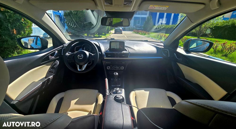 Mazda 3 G165 Revolution Top - 12