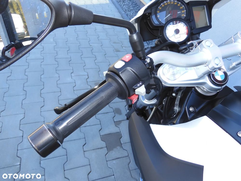BMW F - 26