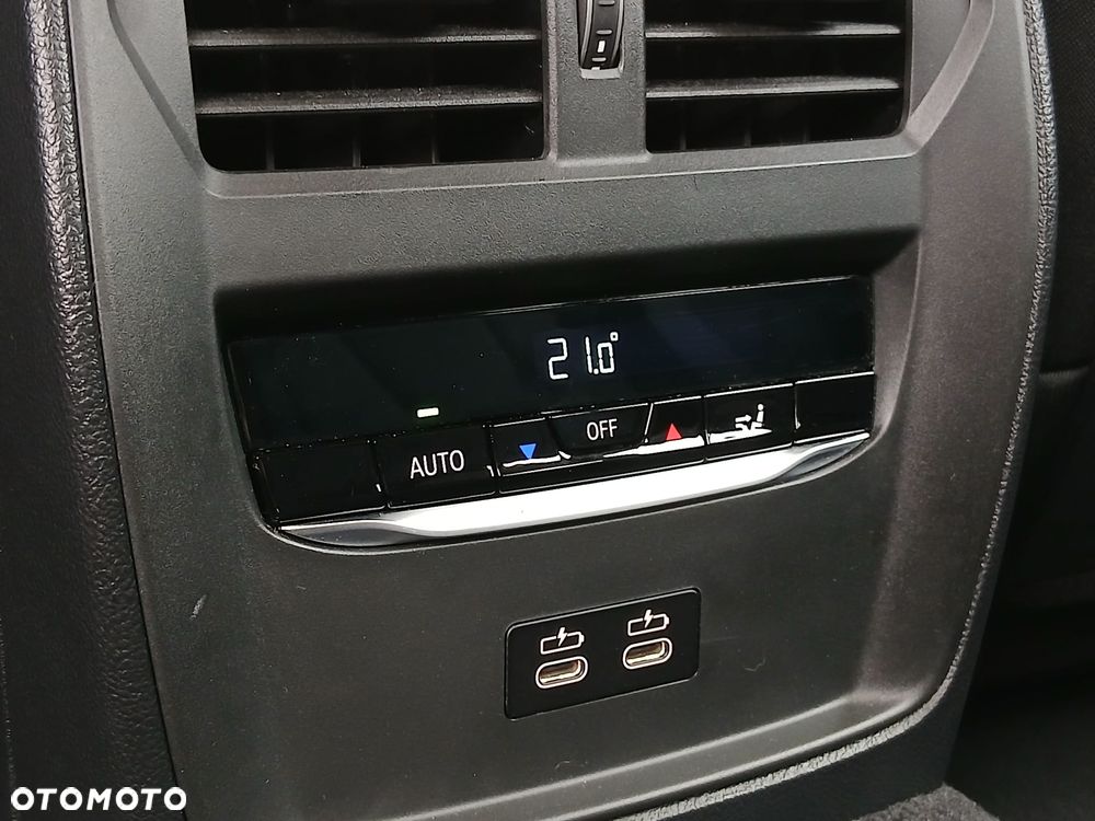 BMW Seria 3 318d MHEV - 31