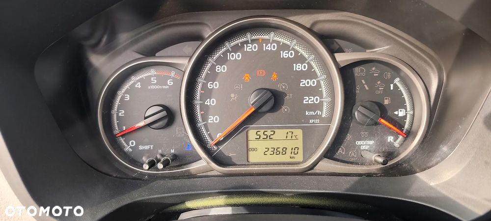 Toyota Yaris 1.4 D-4D Premium EU6 - 14