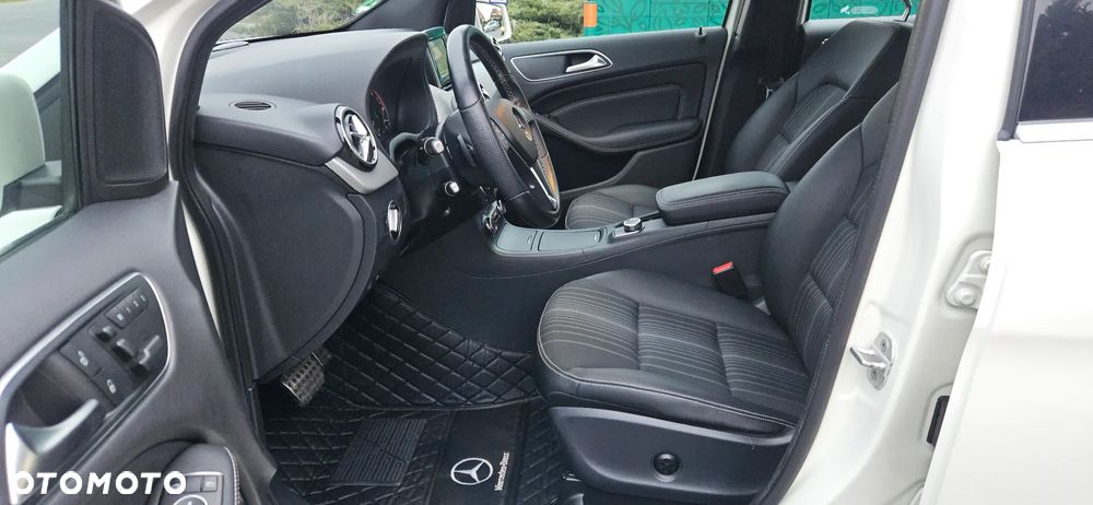 Mercedes-Benz Klasa B 200 (BlueEFFICIENCY) 7G-DCT - 23