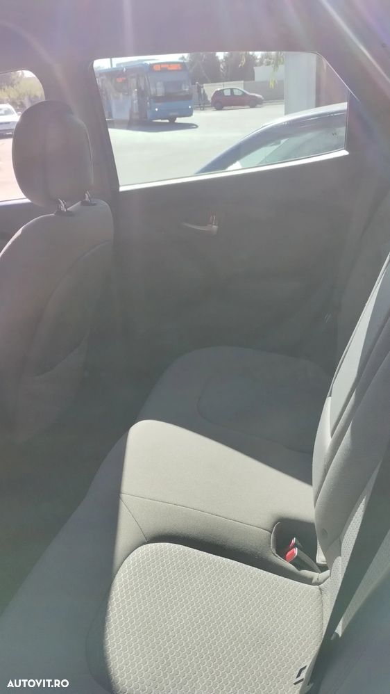 Hyundai ix35 2.0 MPI 2WD GL Classic - 3