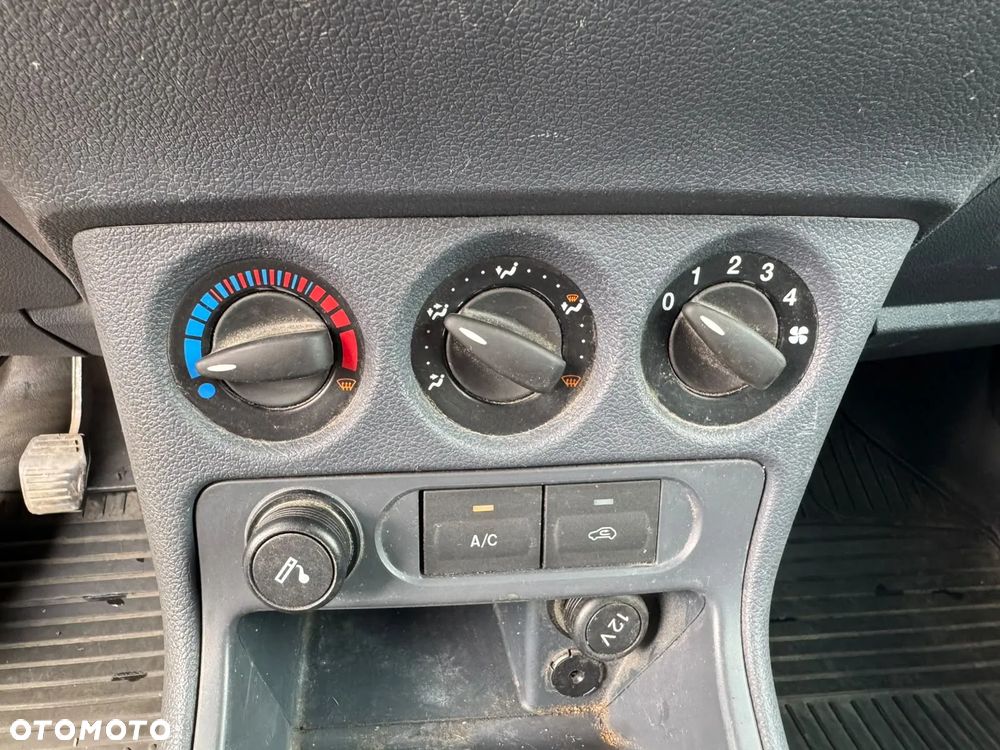 Ford Transit Connect - 5