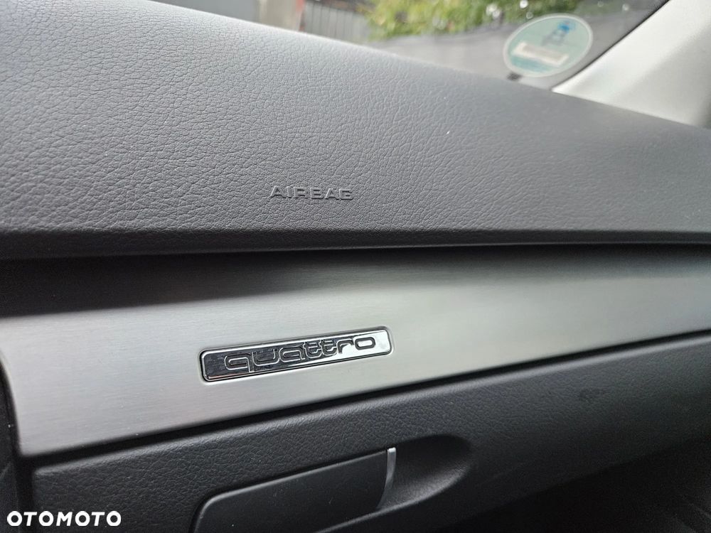 Audi A4 Avant 1.8 T quattro - 12